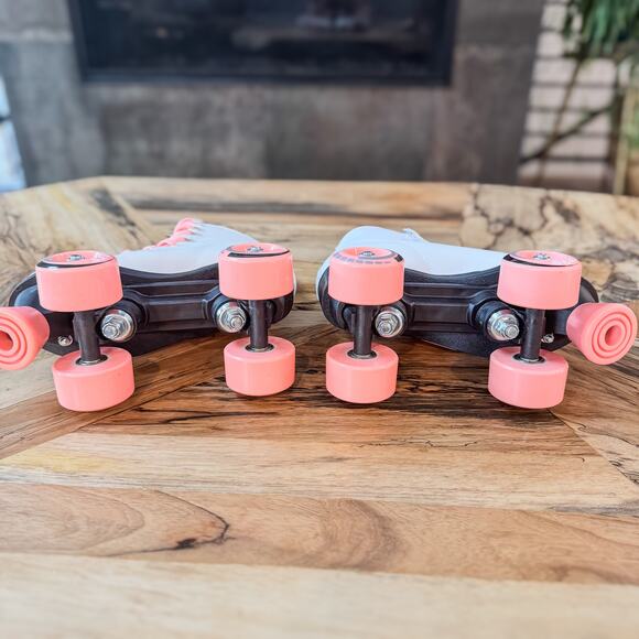 C SEVEN, C7Skates, Quad Skates, White and Pink, Roller Skates, Youth Size 3 - Picture 6 of 10